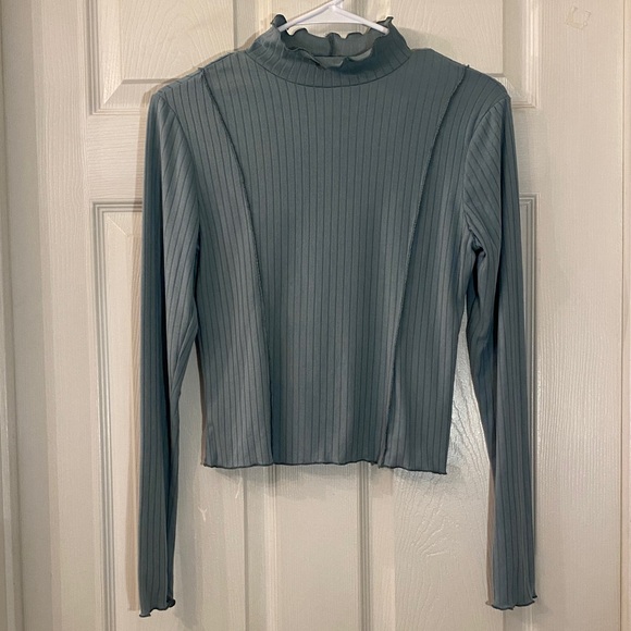 NO COMMENT NWTs Chic Ribbed Long Sleeve Top - Picture 3 of 12